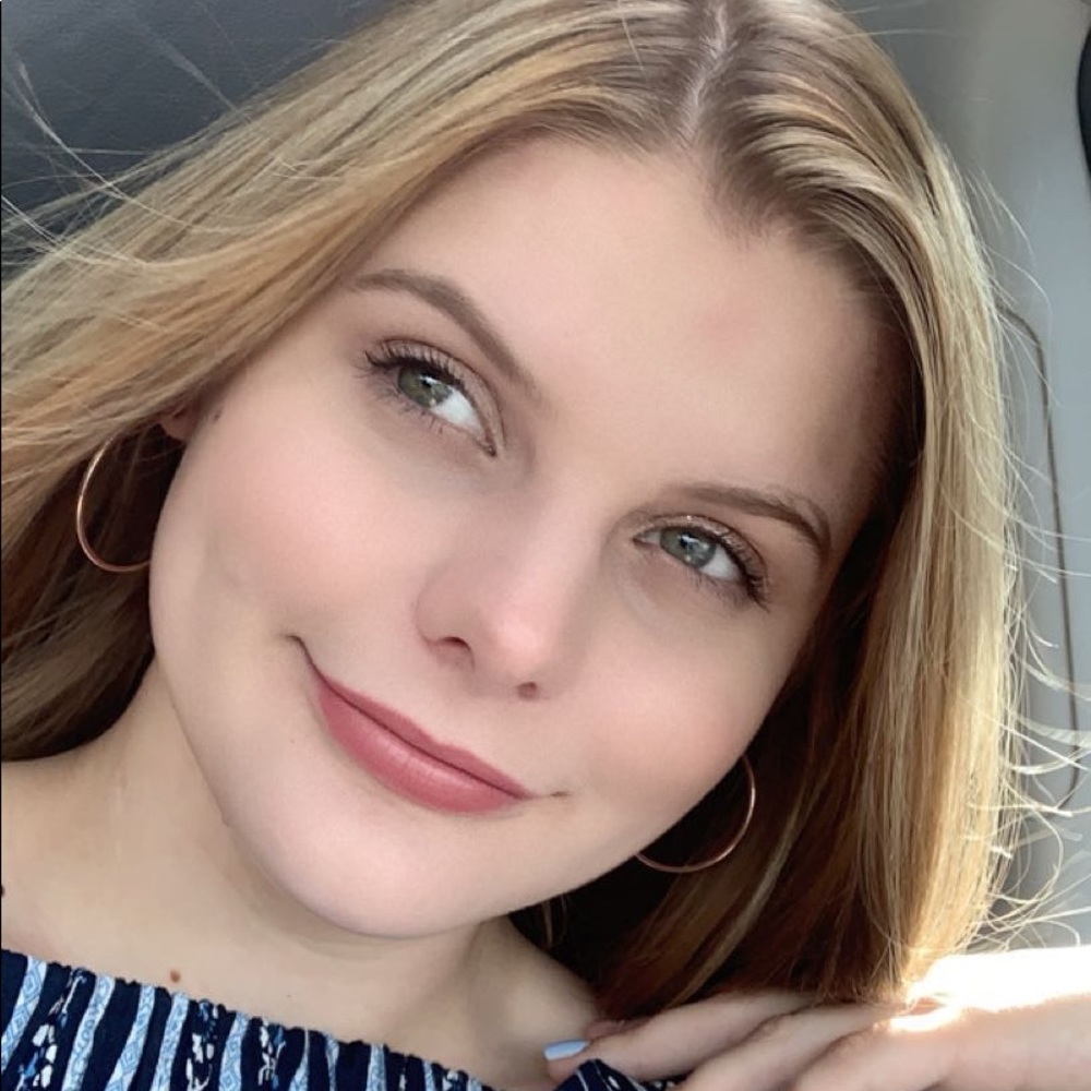 Meet your Posher, Karlie